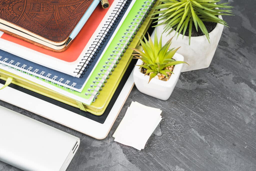 Classeur, cahier ou porte-vues : quel support pour mieux s’organiser à l’école ?