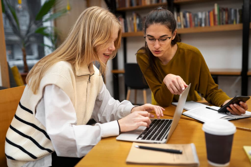 Prépa post-bac commerce : comment réussir les concours des écoles de commerce après le bac