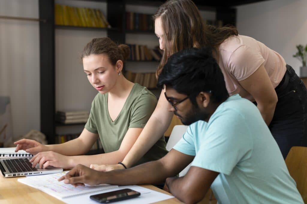 Étudiants et finances personnelles : 5 clés pour maîtriser son budget et éviter les impasses