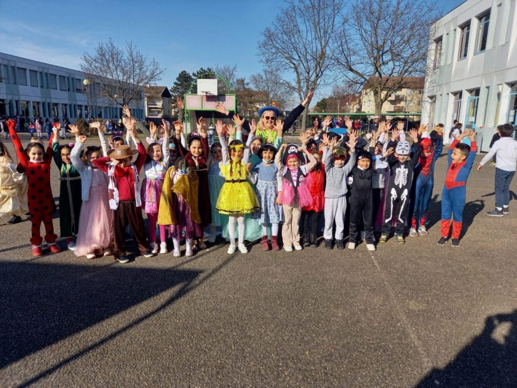 Ecole élémentaire Racine niveau 1 : école publique à Tourcoing