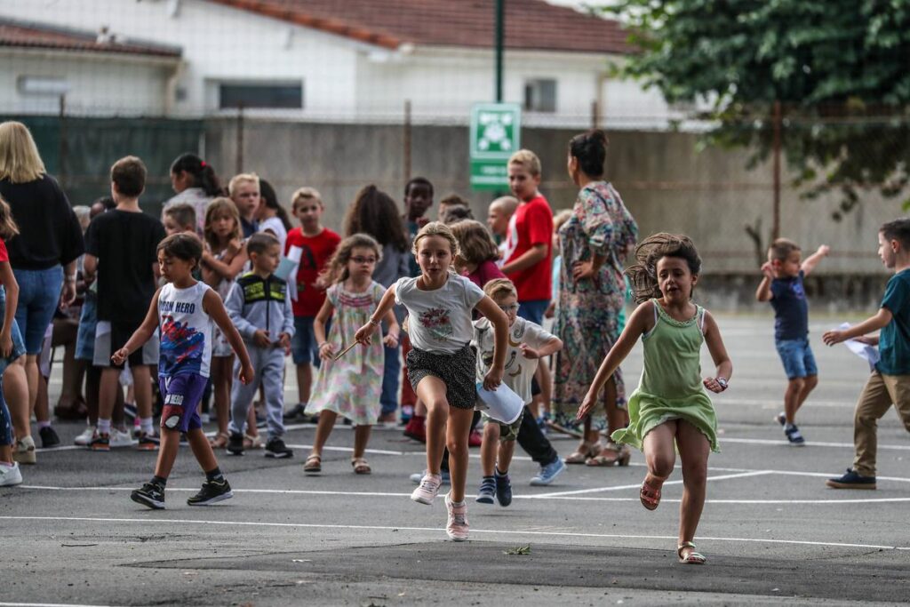 ECOLE PRIMAIRE PUBLIQUE STANISLAS LAVIGNE : école publique à Pau
