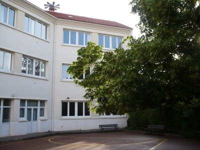 Ecole maternelle Voltaire : école publique à Montreuil