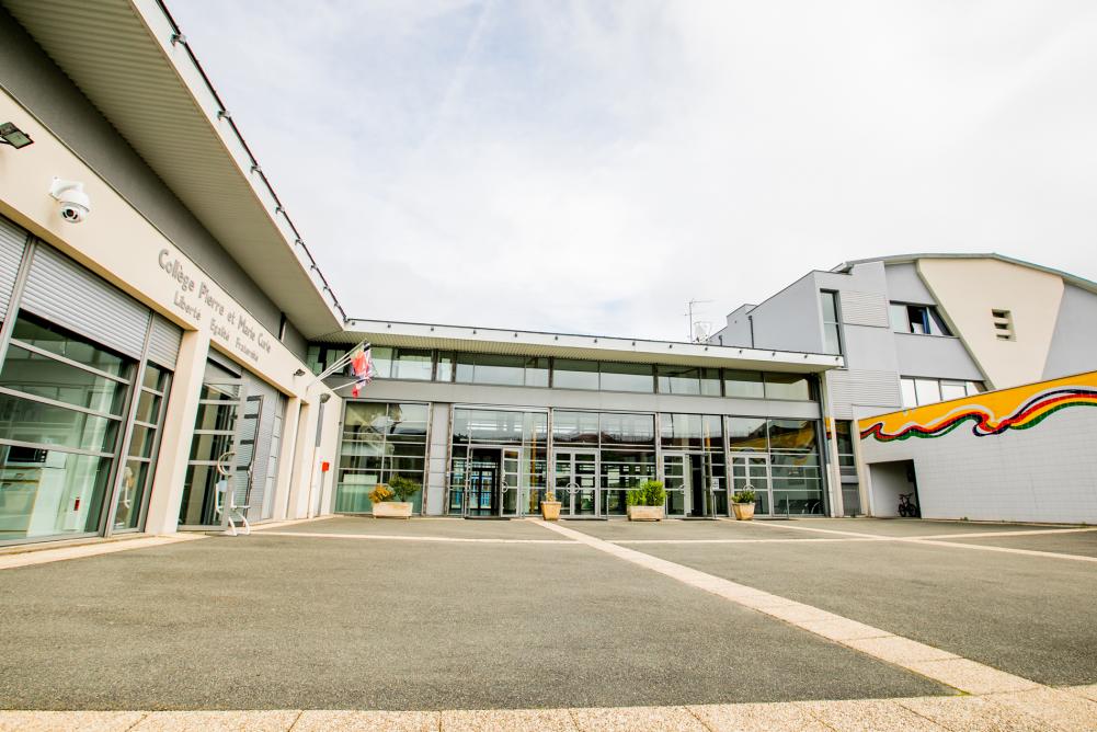 Collège Pierre et Marie Curie : collège public à L&rsquo;Isle-Adam