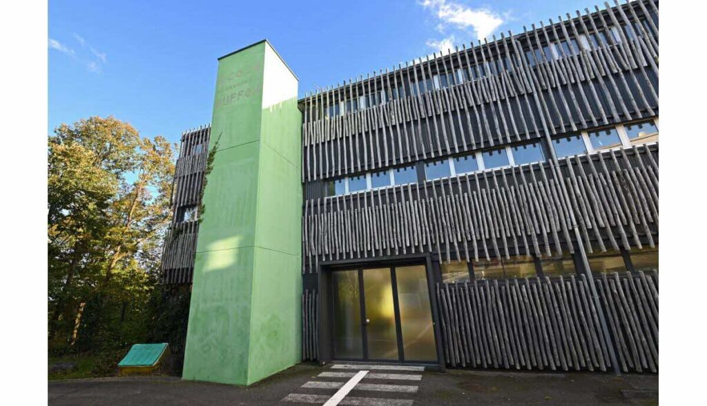 Ecole primaire publique Buffon : école publique à Roubaix