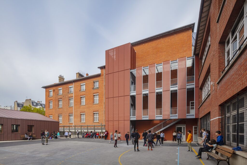 Collège Georges Courteline : collège public à Paris