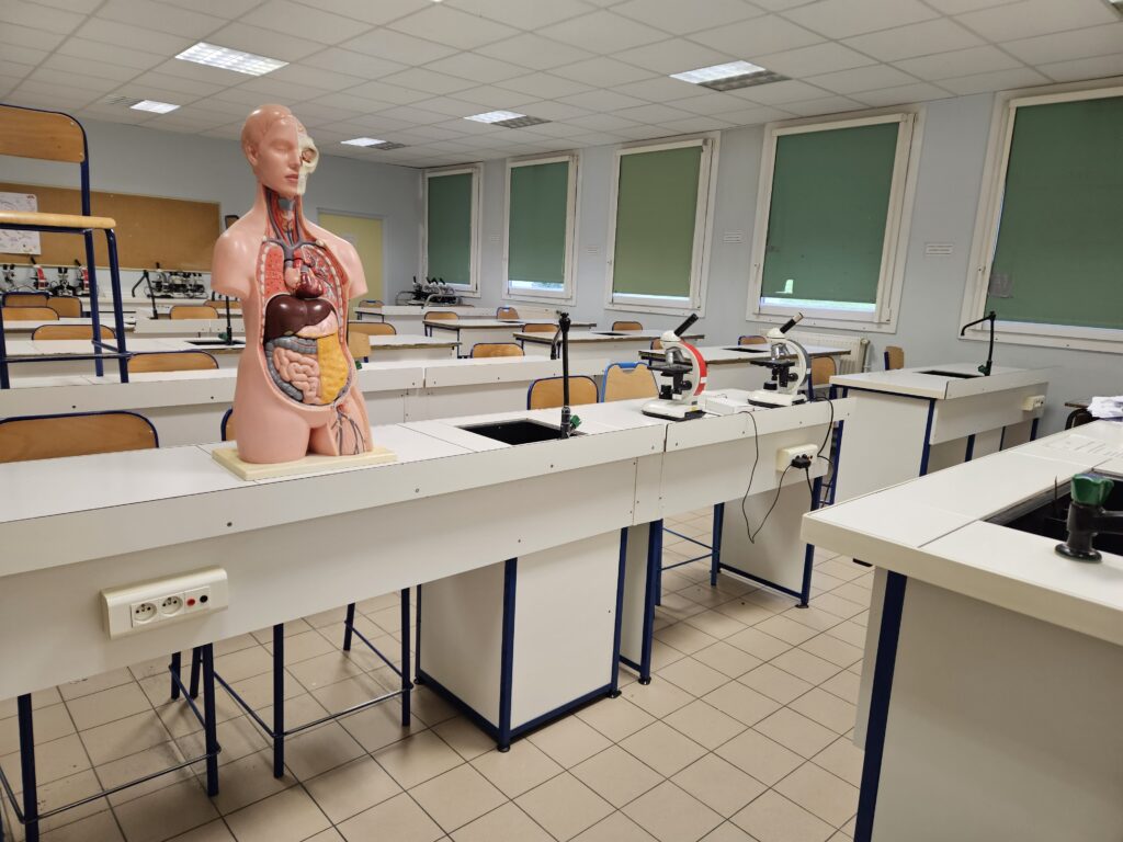 Collège Jean Racine : collège public à Alençon