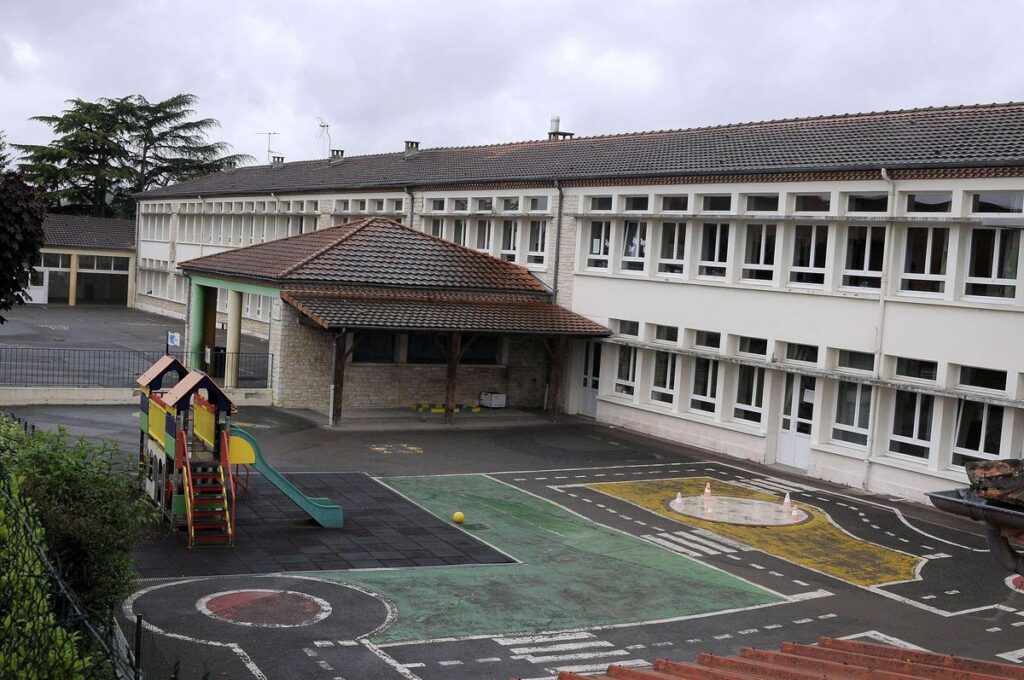 Ecole primaire d’application Joliot-Curie : école publique à Charleville-Mézières
