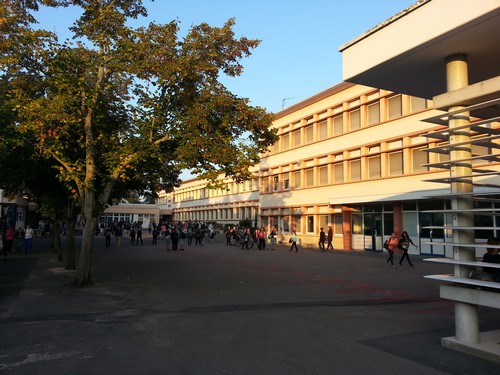 Collège Irène Joliot-Curie : collège public à Argenteuil