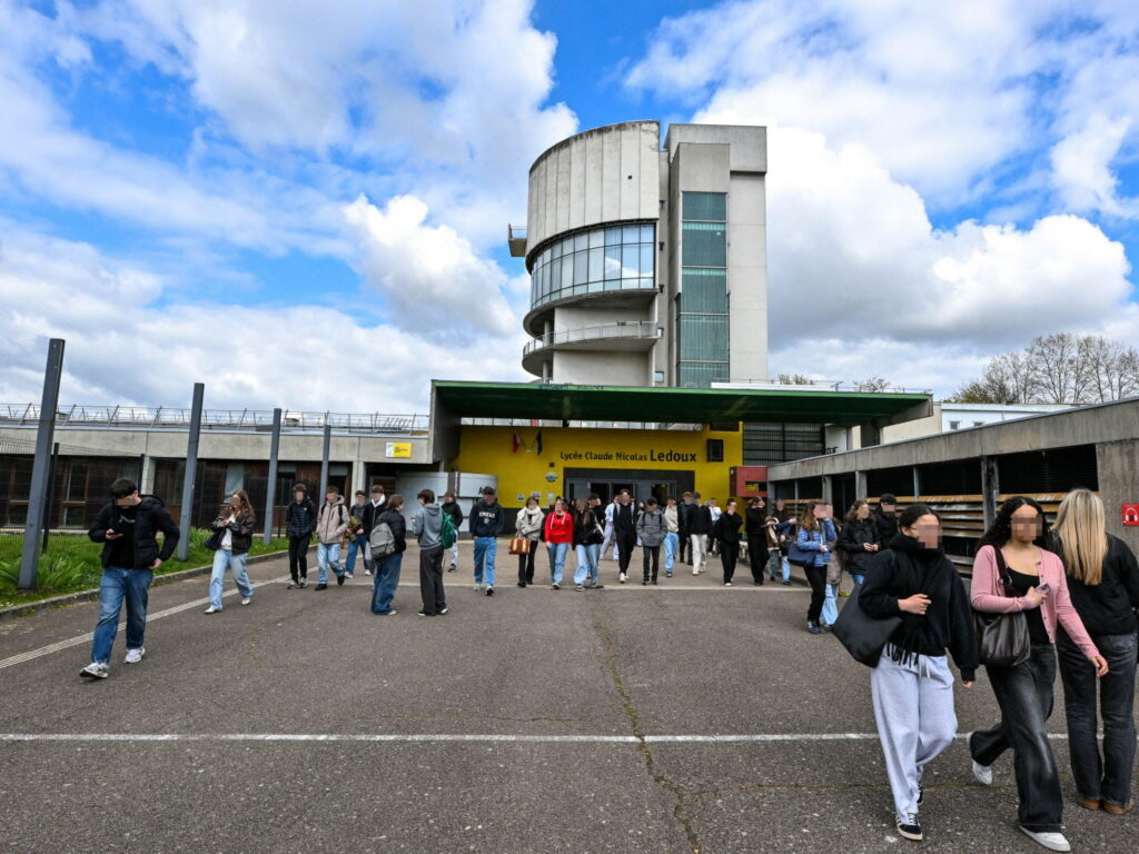 Lycée Claude Nicolas Ledoux : lycée public à Besançon