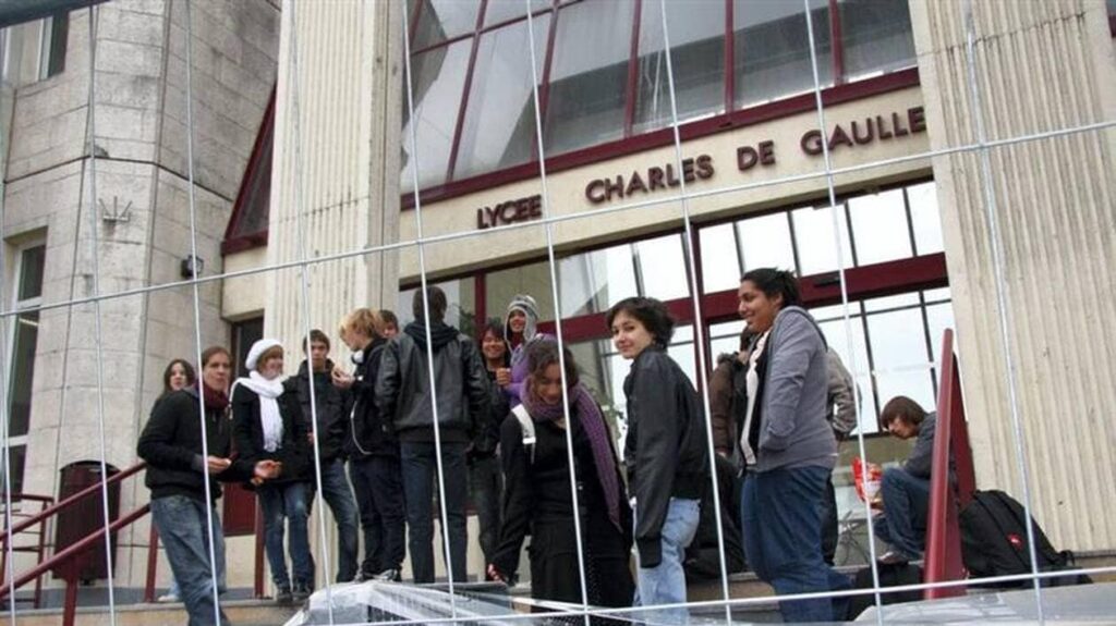 Lycée Charles de Gaulle : lycée public à Caen