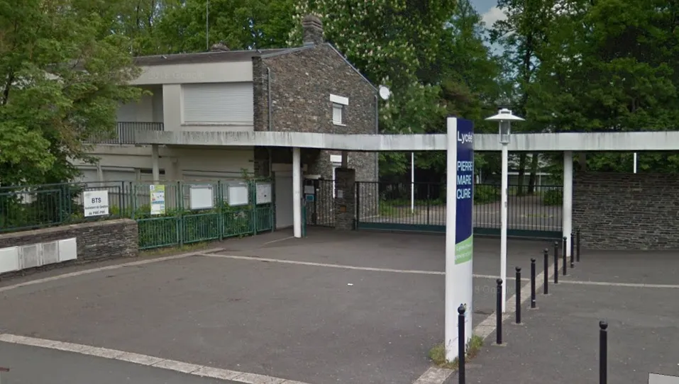 Lycée Pierre et Marie Curie : lycée public à Châteauroux