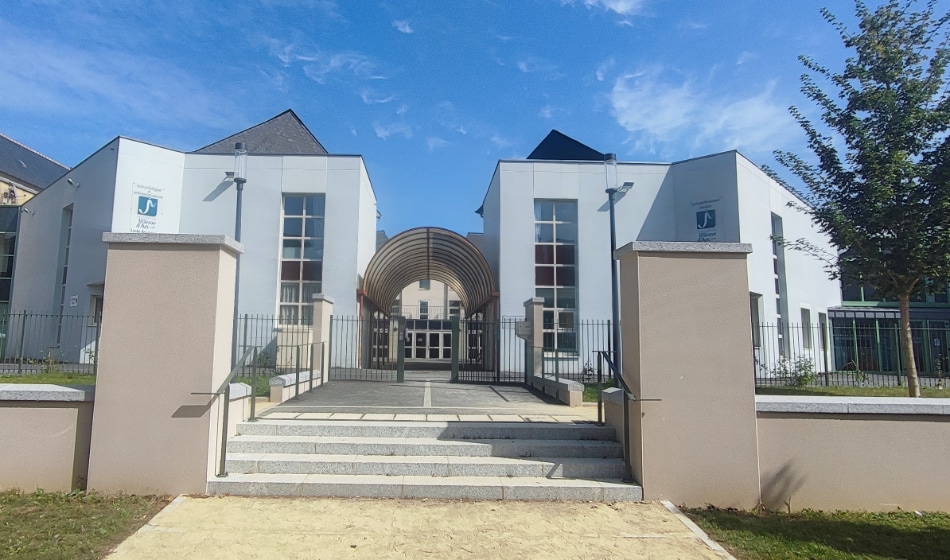 Lycée général Jeanne d&rsquo;Arc : lycée public à Clermont-Ferrand