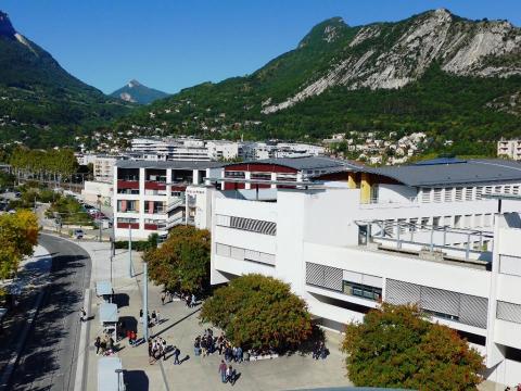 Lycée général international Europole : lycée public à Grenoble