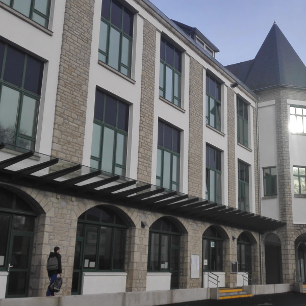 Lycée Brizeux : lycée public à Quimper