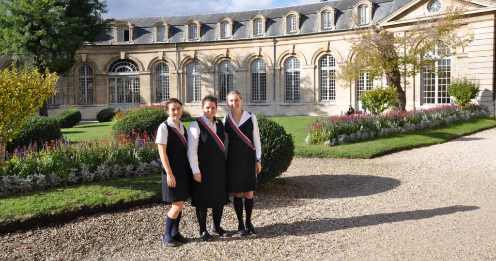 Maison d’éducation de la Légion d’Honneur : lycée public à Saint-Denis