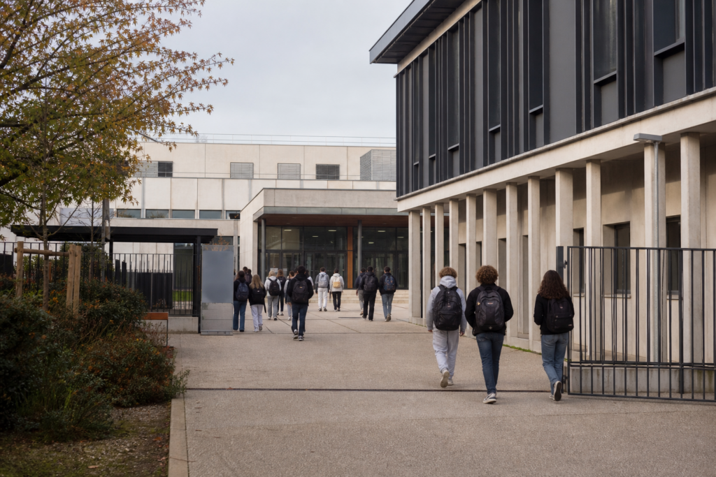 Lycée Jean-Paul Sartre : repères à Bron en 2026
