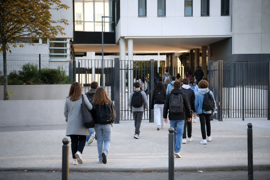 Lycée Voltaire : Paris, Orléans, Nîmes ou Wingles ?
